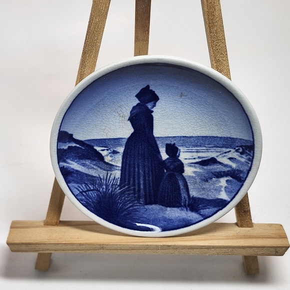 3 Mini Vit Copenhagen Denmark Plates" FANO", "Grundtvigs", & "Christiansborg" - Picture 7 of 17